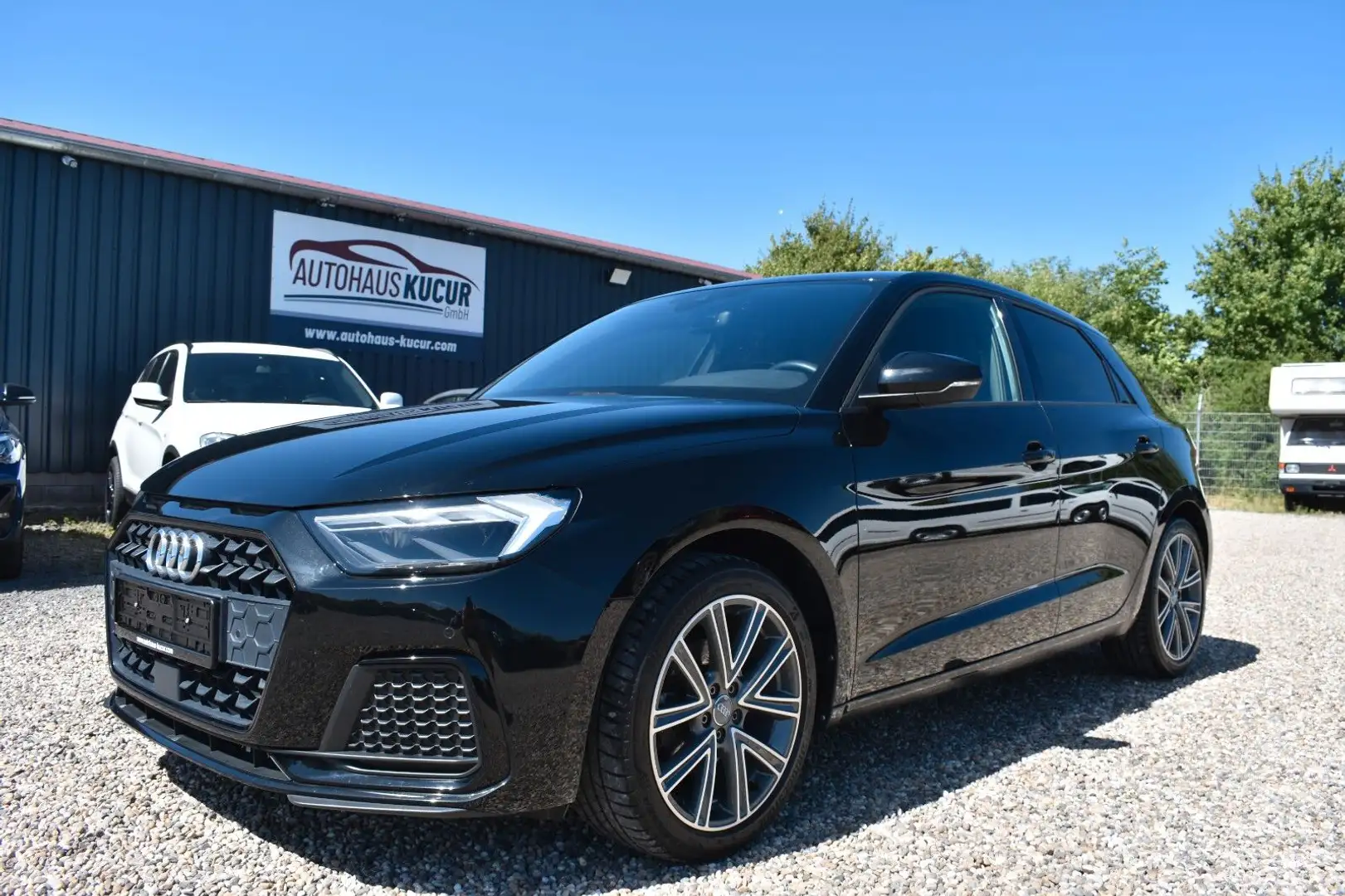 Audi A1 Sportback 30 TFSI advanced Keyless Kamera App Schwarz - 1