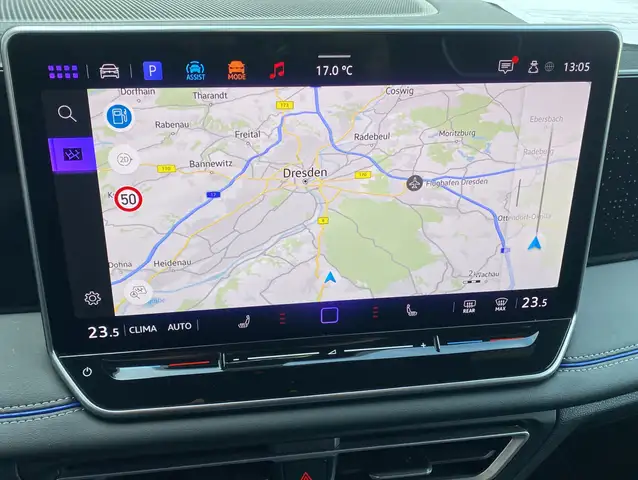 Volkswagen Tiguan view 12