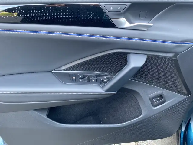 Volkswagen Tiguan view 8
