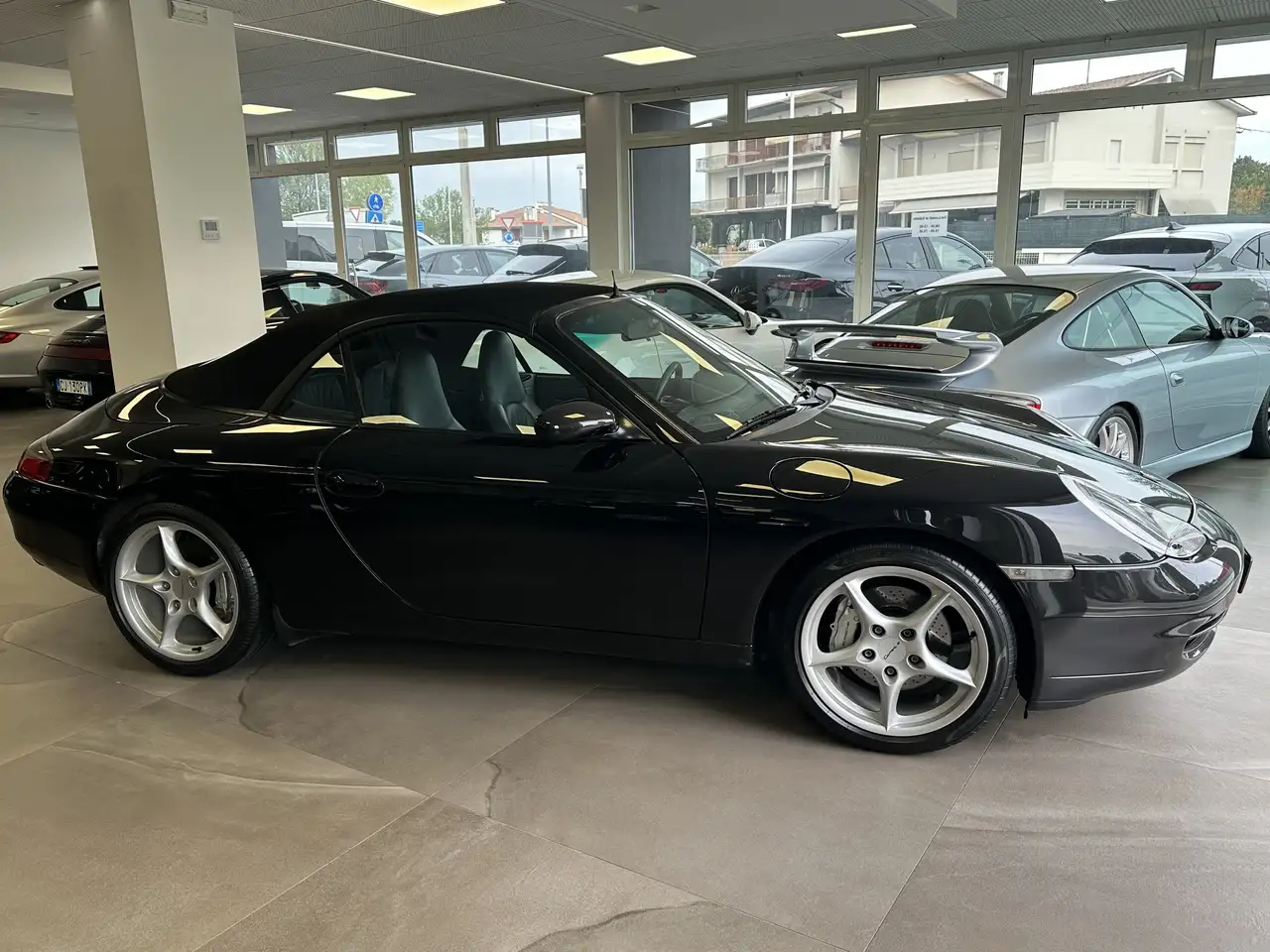Porsche 911 996 CARRERA 4 CABRIO MANUALE PRIMA VERNICE ASI E CRS, foto 4