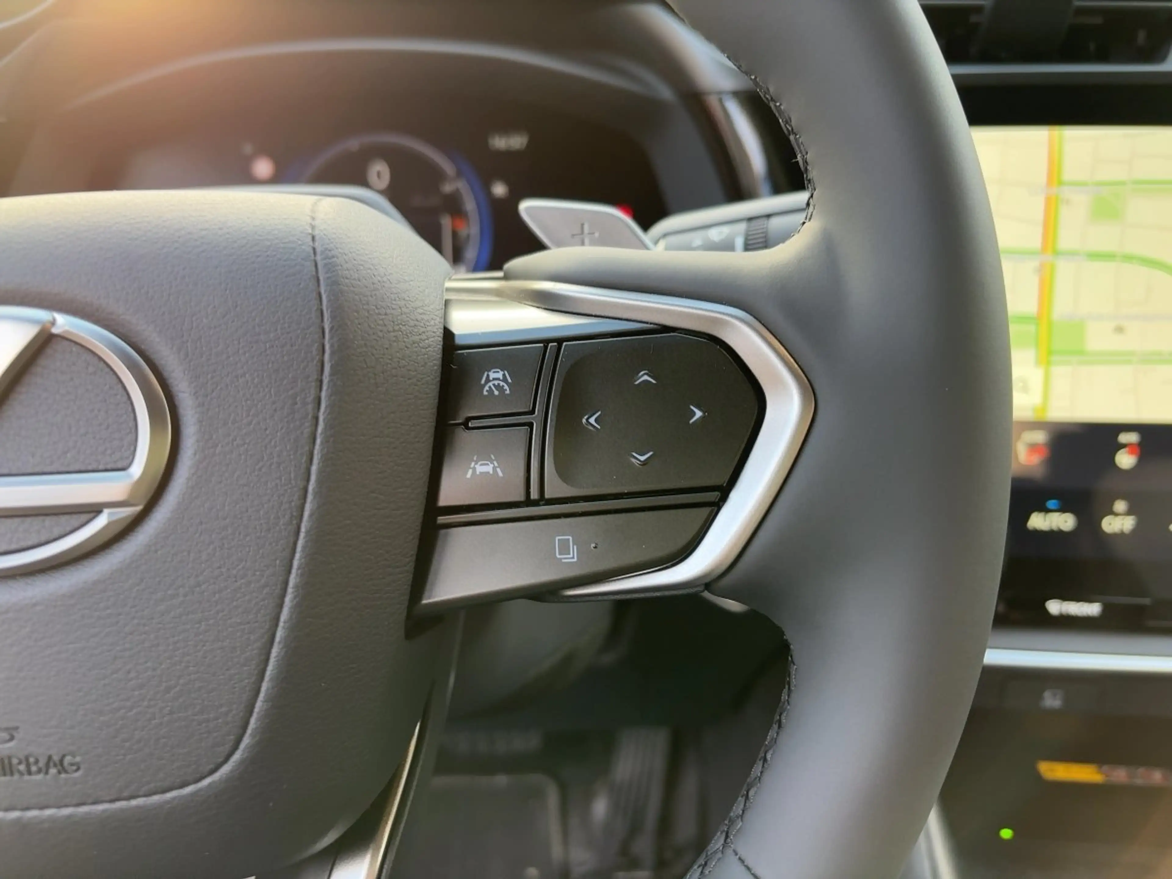 Lexus RZ 350 e Executive 2xKlima 360 ACC AUT — photo 15