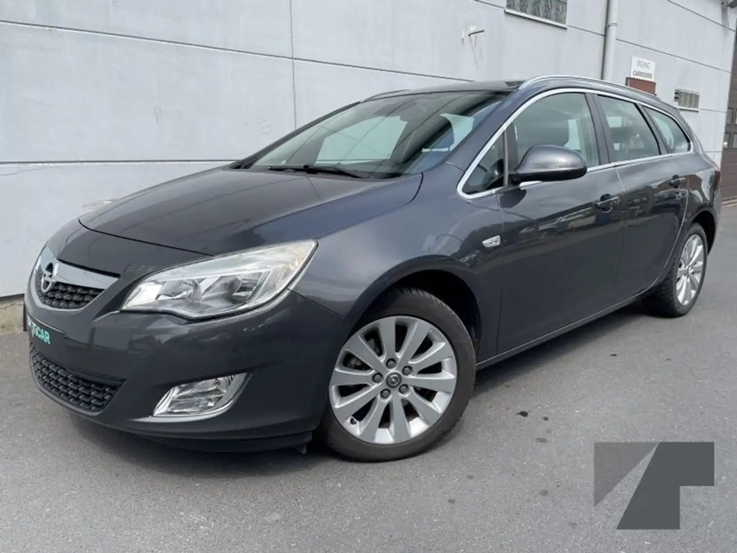 Opel Astra CDTI Cosmo DPF Сірий - 1