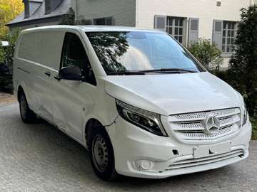 110 CDI Tourer/ Handelaar-export / 7.750 + btw