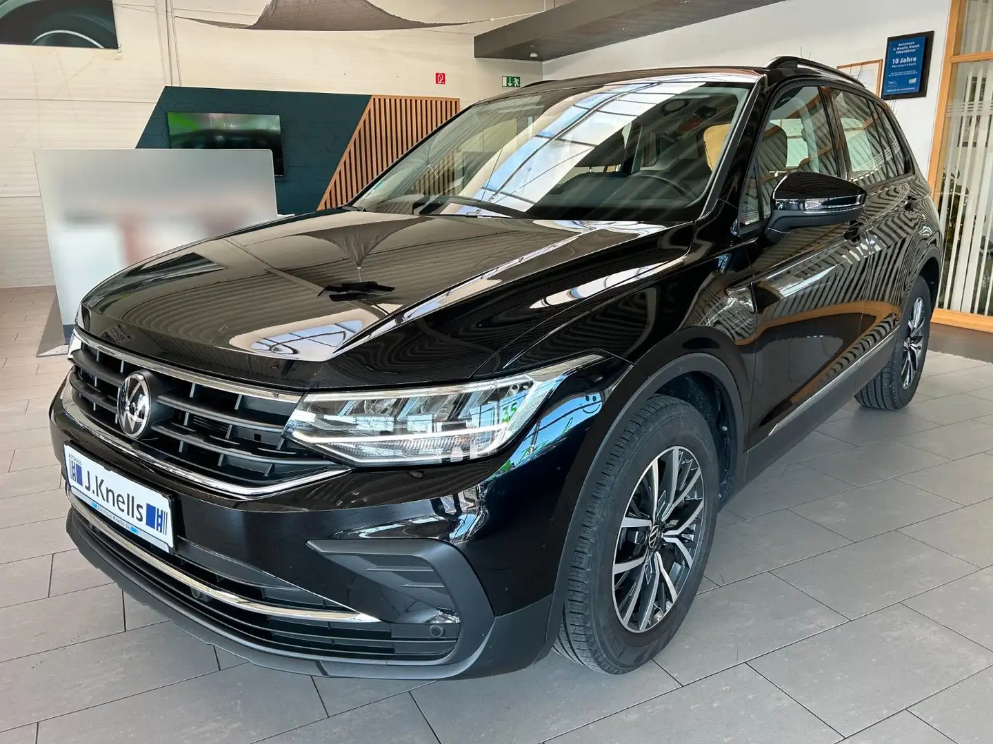 Volkswagen Tiguan 1.5TSI Life/ACC/LED/NAVI/SHZ Nero - 1