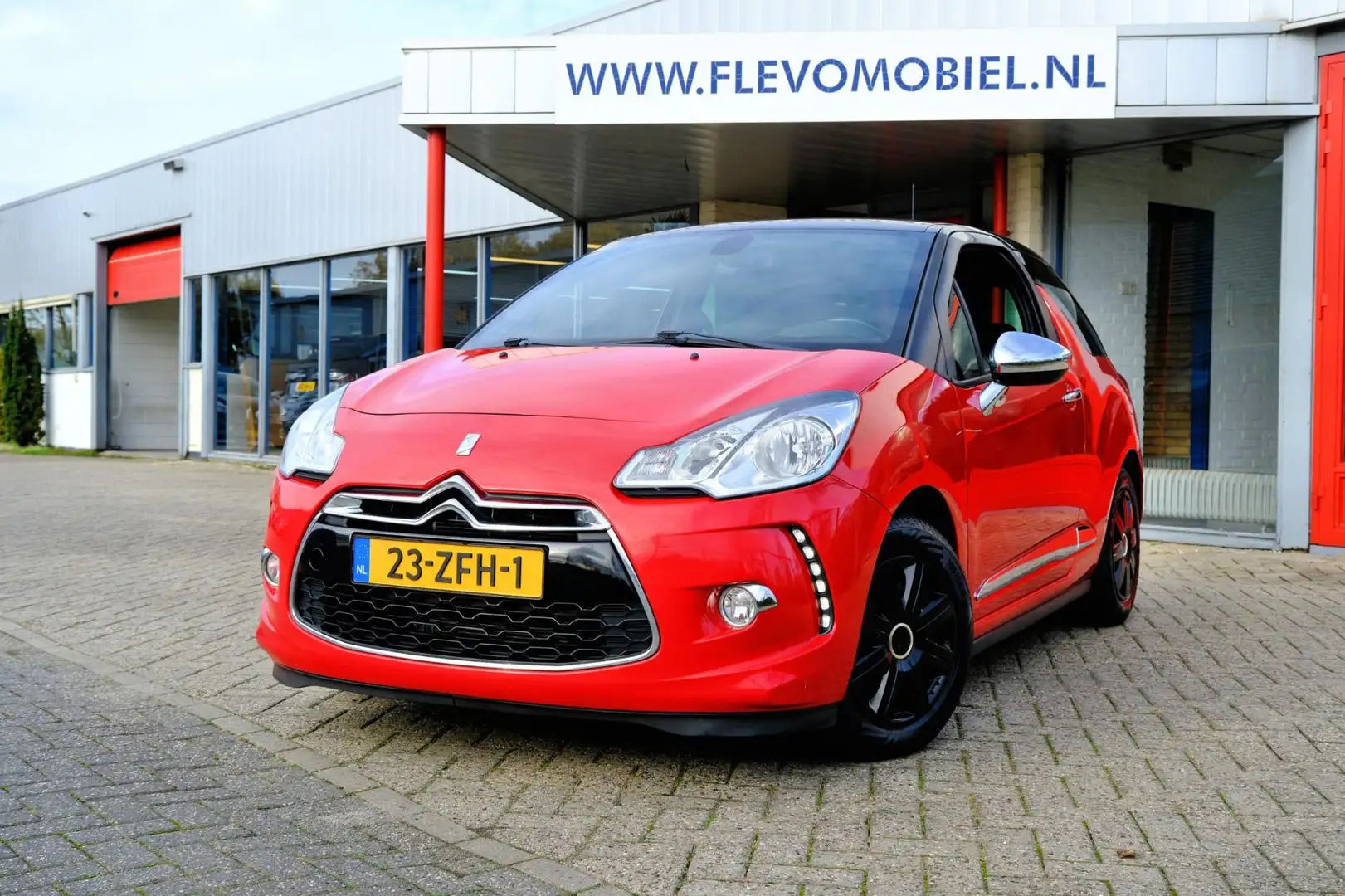 Citroen DS3 1.6 e-HDi Business Navi|Clima|Cruise|Sportstoelen Rood - 1