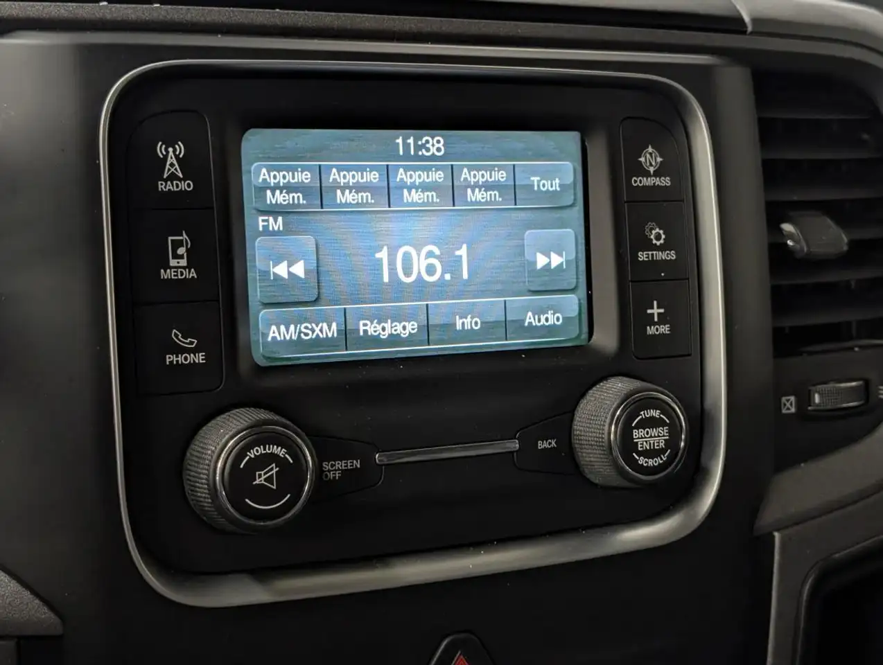 RAM 1500 photo RAM 1500