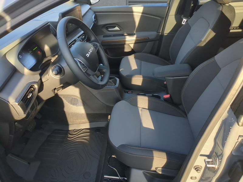 Dacia Jogger Extreme+ 5-S SHZ+RFK+LED Hybrid 140 104 kW (141... — photo 4