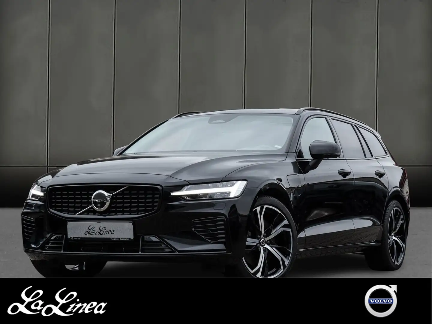 Volvo V60 Plug-In Hybrid AWD Ultra Dark Noir - 1