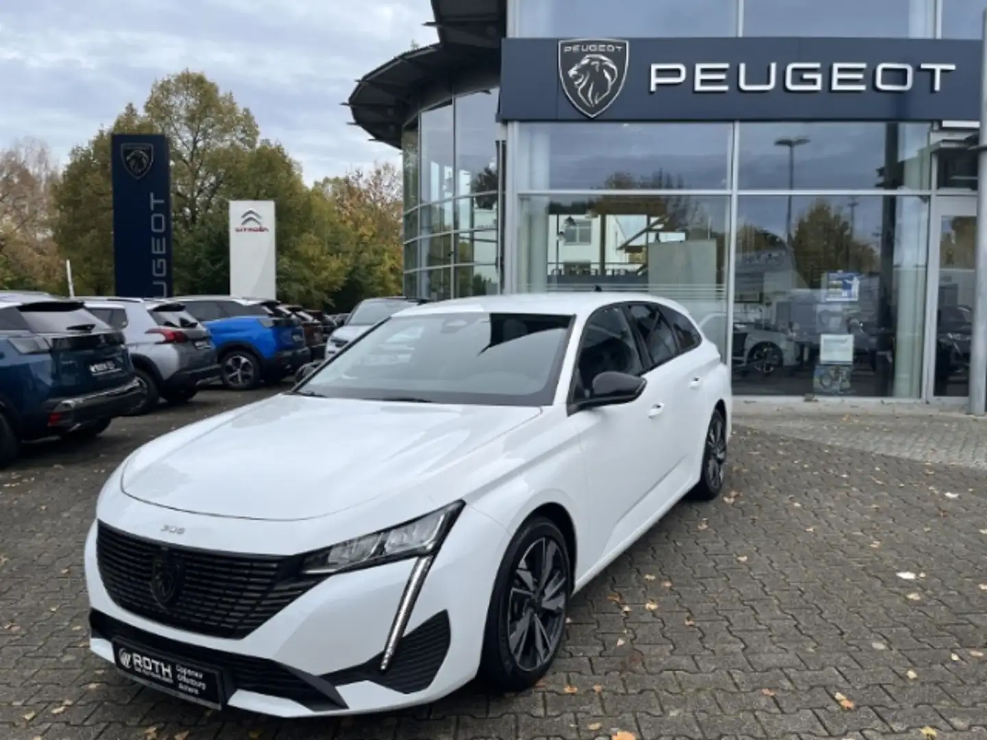 Peugeot 308 SW BlueHDi 130 EAT8 Allure Navi LED ACC Klima DAB Weiß - 1