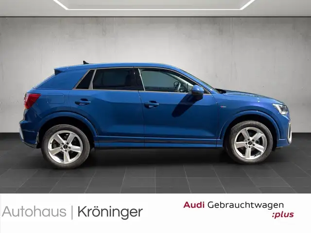 Audi Q2 view 4