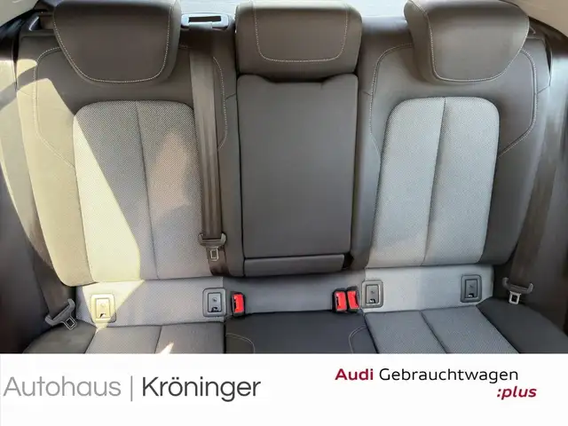 Audi Q2 view 10