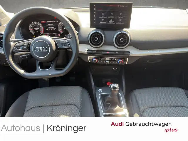 Audi Q2 view 13