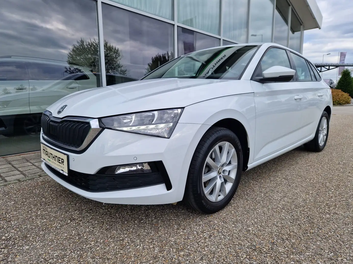 Skoda Scala Ambition Weiß - 1