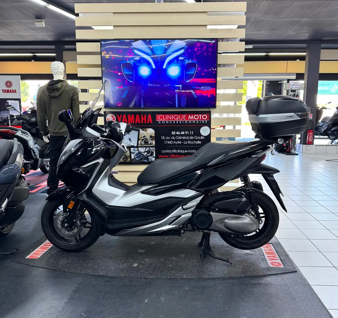 Honda Forza 300 Noir - 1