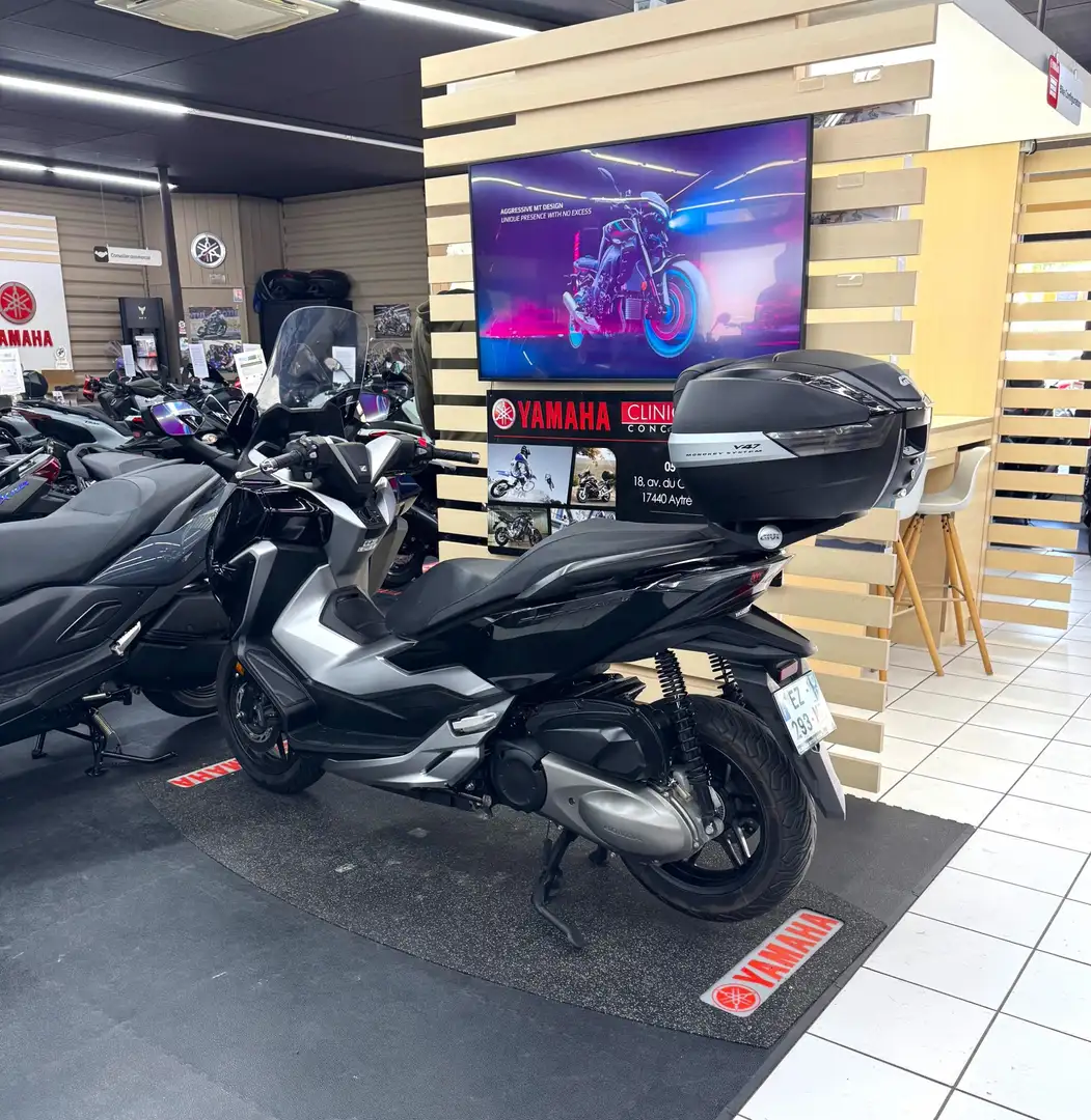 Honda Forza 300 Noir - 2