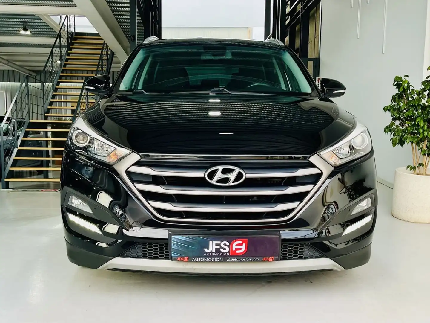Hyundai TUCSON 1.7CRDI BD Klass 4x2 Noir - 2