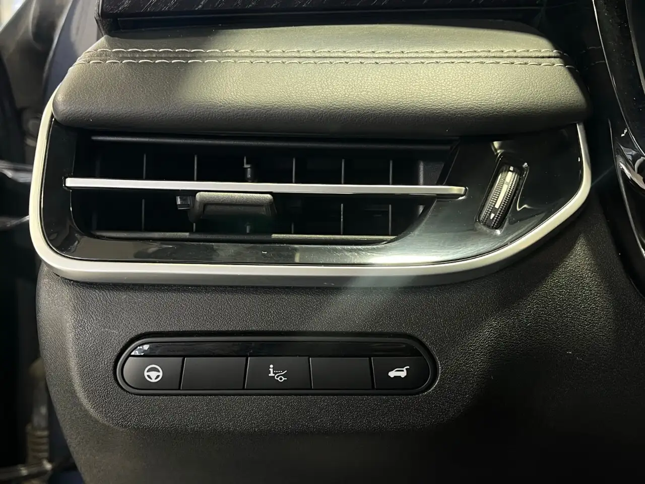 Infiniti QX60 fotografie Infiniti QX60