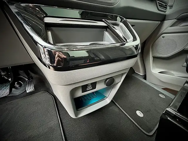 Ford Tourneo Custom Bus 2.5 PHEV 340 L1H1 FWD Titanium X Aut. WOW A... Ansicht 11
