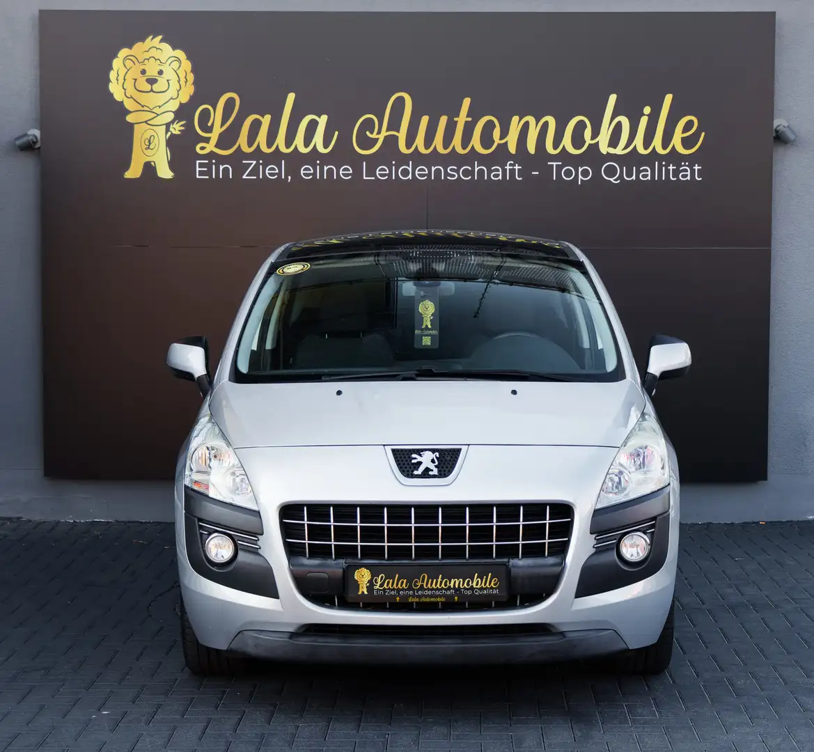 Peugeot 3008 2.0 HDI Business-Line AUTOMATIK ALUFELGEN Silber - 2