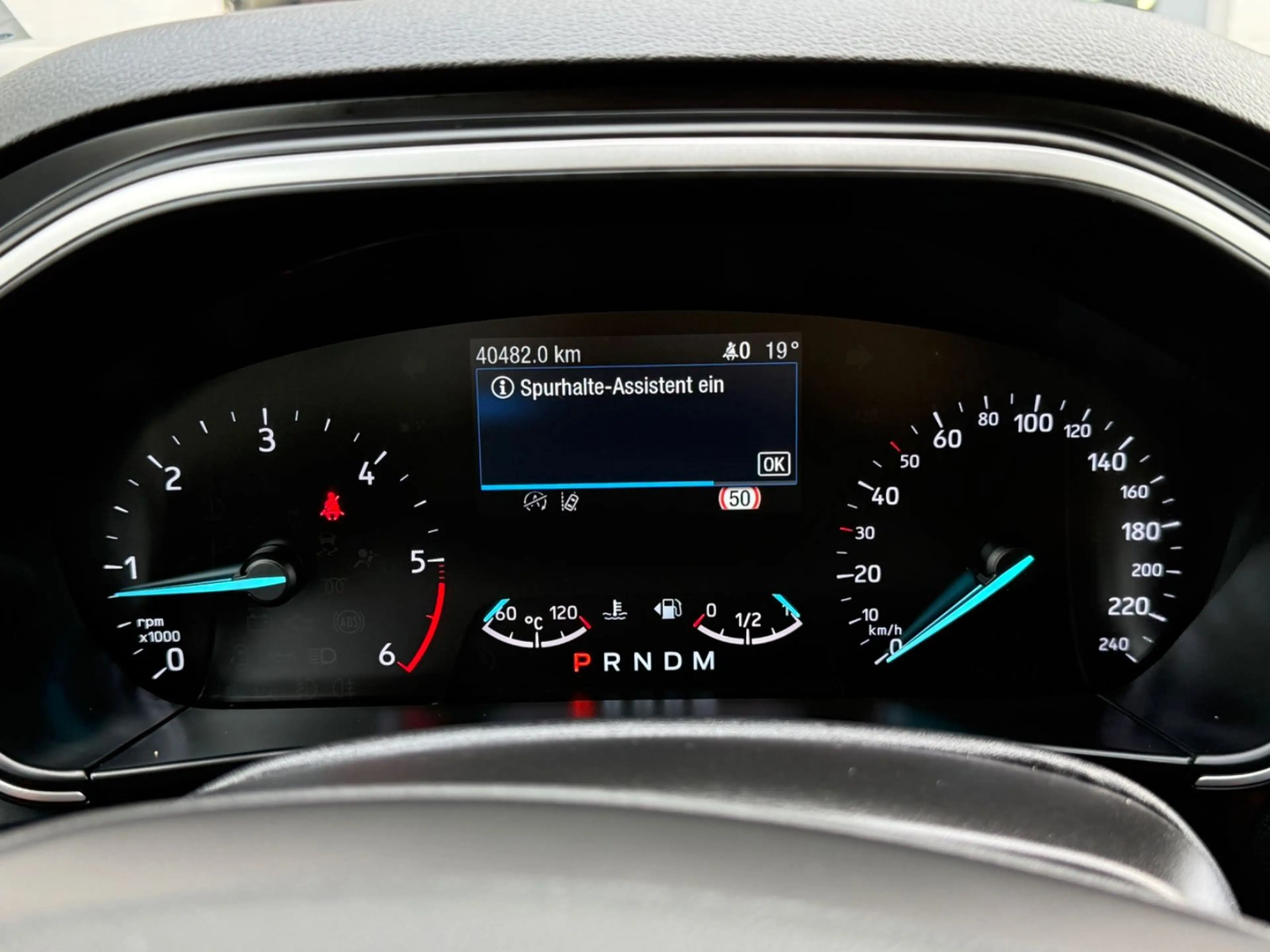 Ford Focus Turnier 1.5 TDCI Cool & Connect Navi/PDC — photo 11