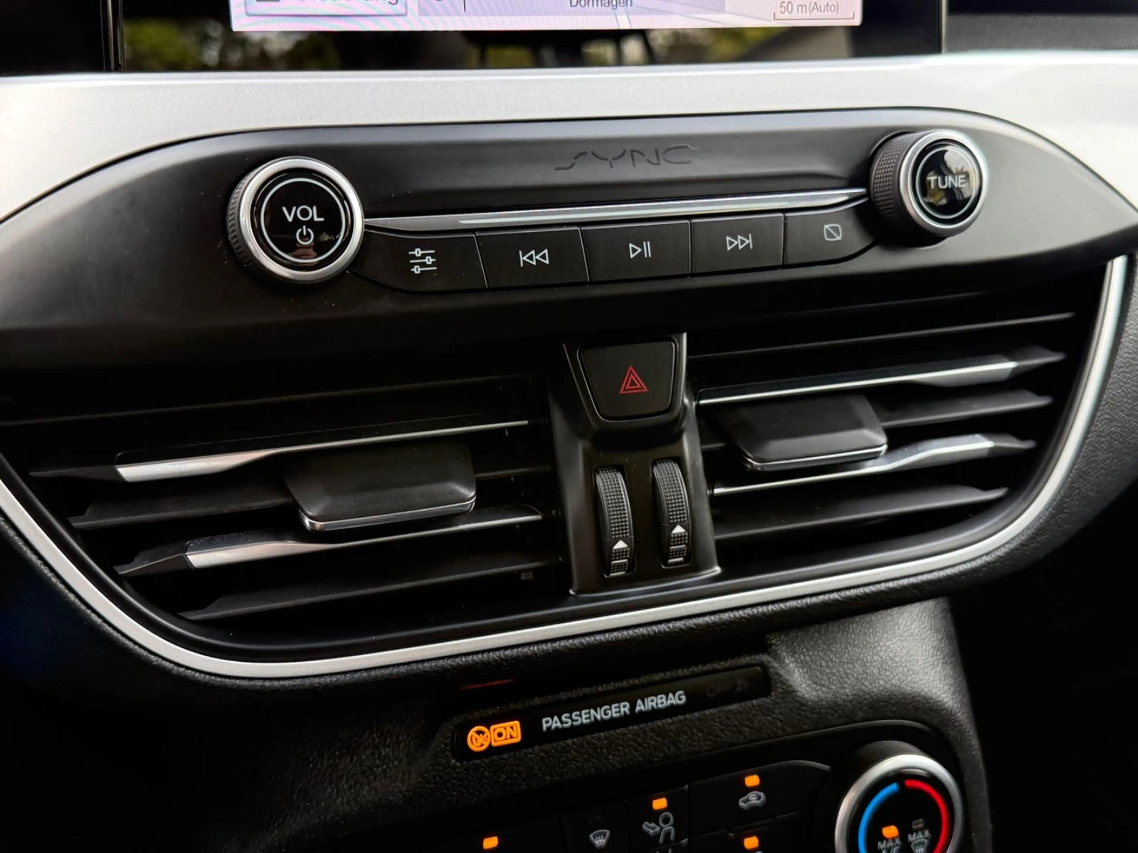 Ford Focus Turnier 1.5 TDCI Cool & Connect Navi/PDC — photo 15