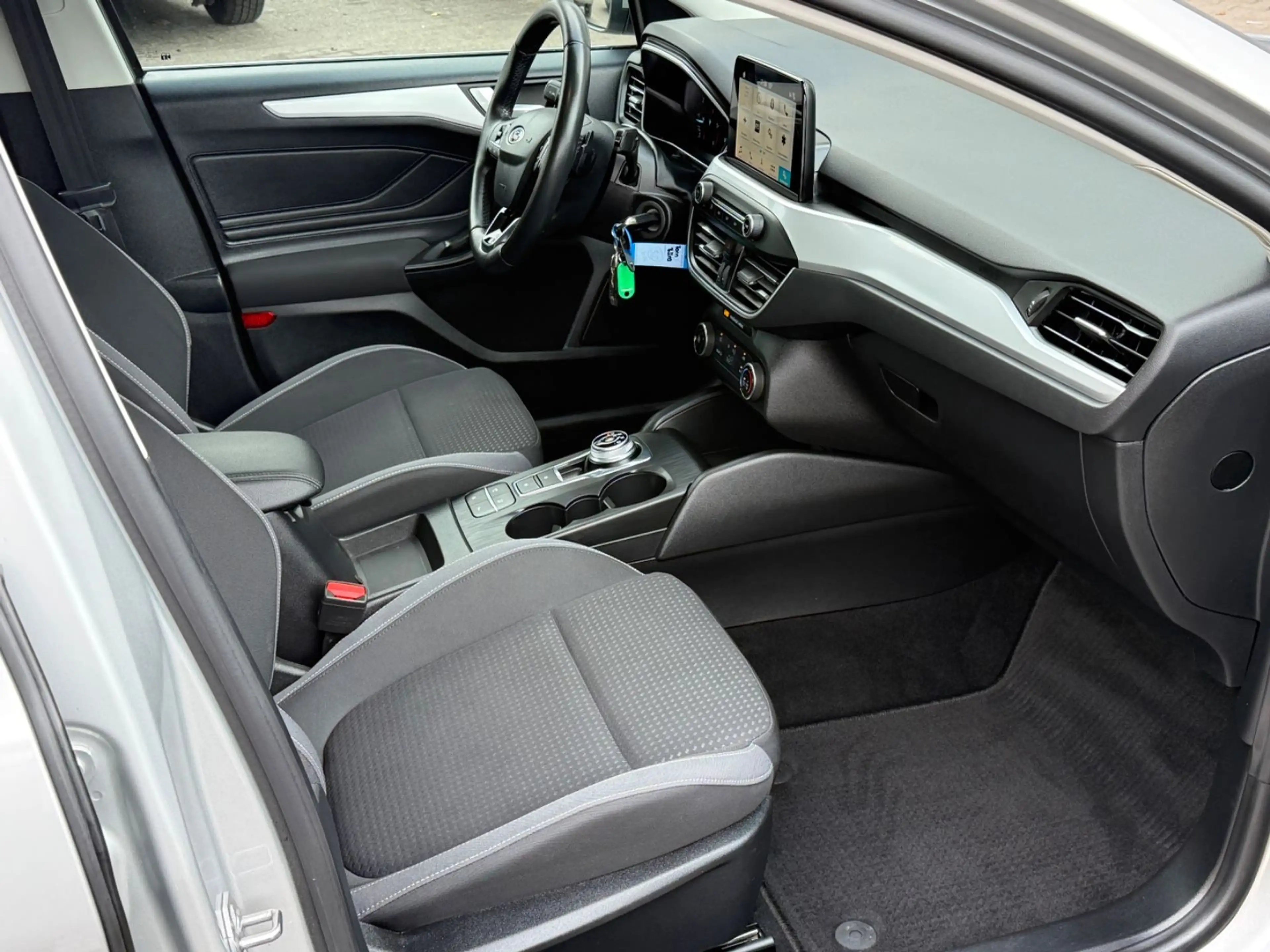 Ford Focus Turnier 1.5 TDCI Cool & Connect Navi/PDC — photo 8