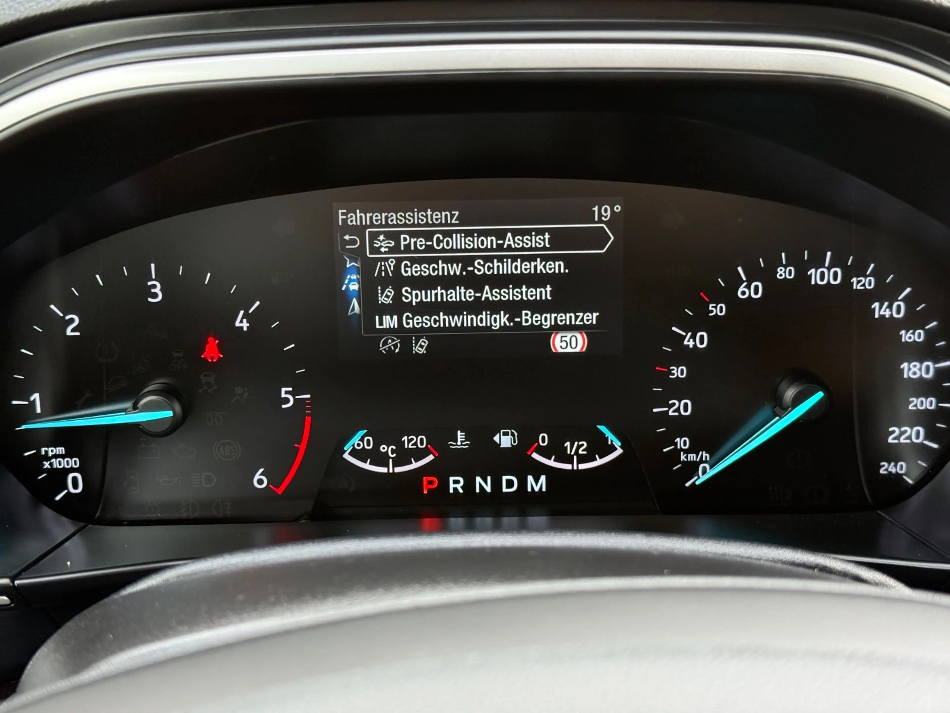Ford Focus Turnier 1.5 TDCI Cool & Connect Navi/PDC — photo 12