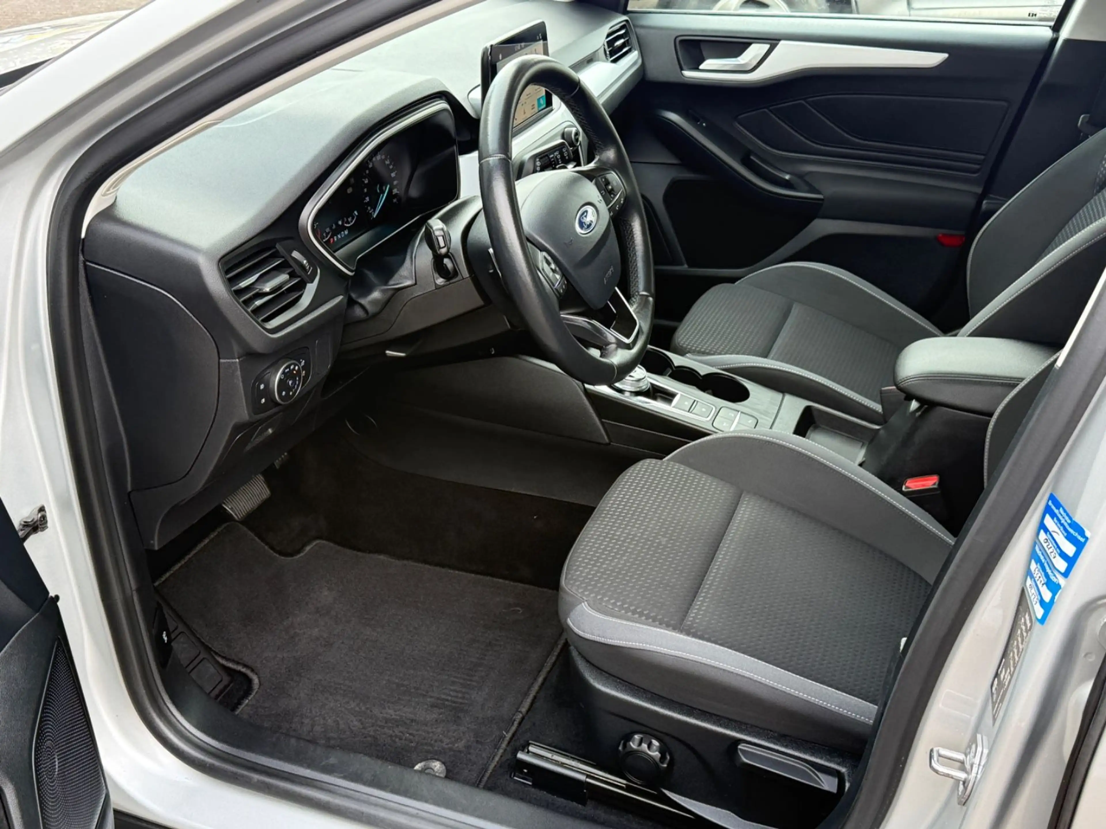 Ford Focus Turnier 1.5 TDCI Cool & Connect Navi/PDC — photo 7