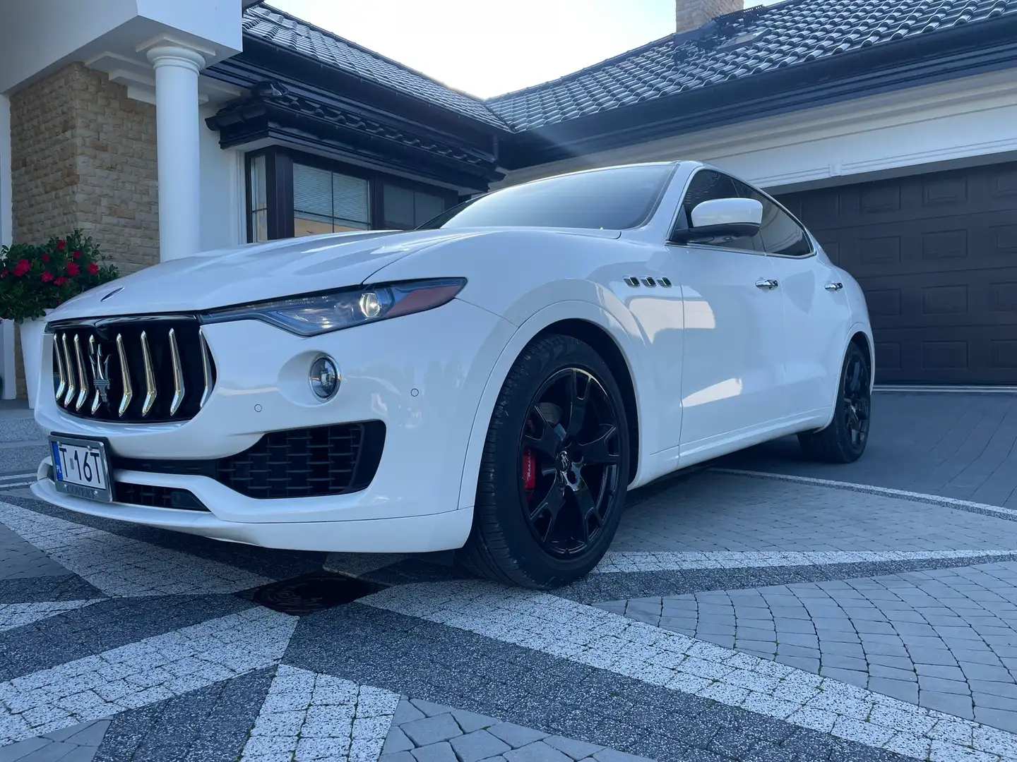 Maserati Levante Q4 Wit - 1