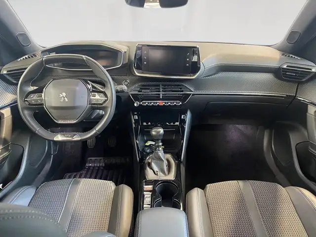 Peugeot 2008 view 6