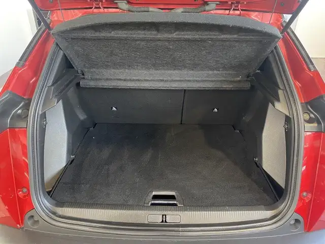 Peugeot 2008 view 9