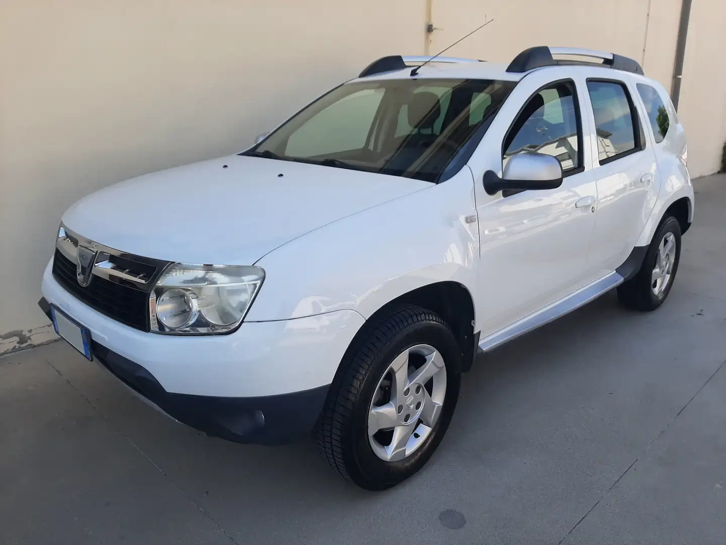 Dacia Duster 1.6 110cv 4x2 Ambiance Weiß - 1