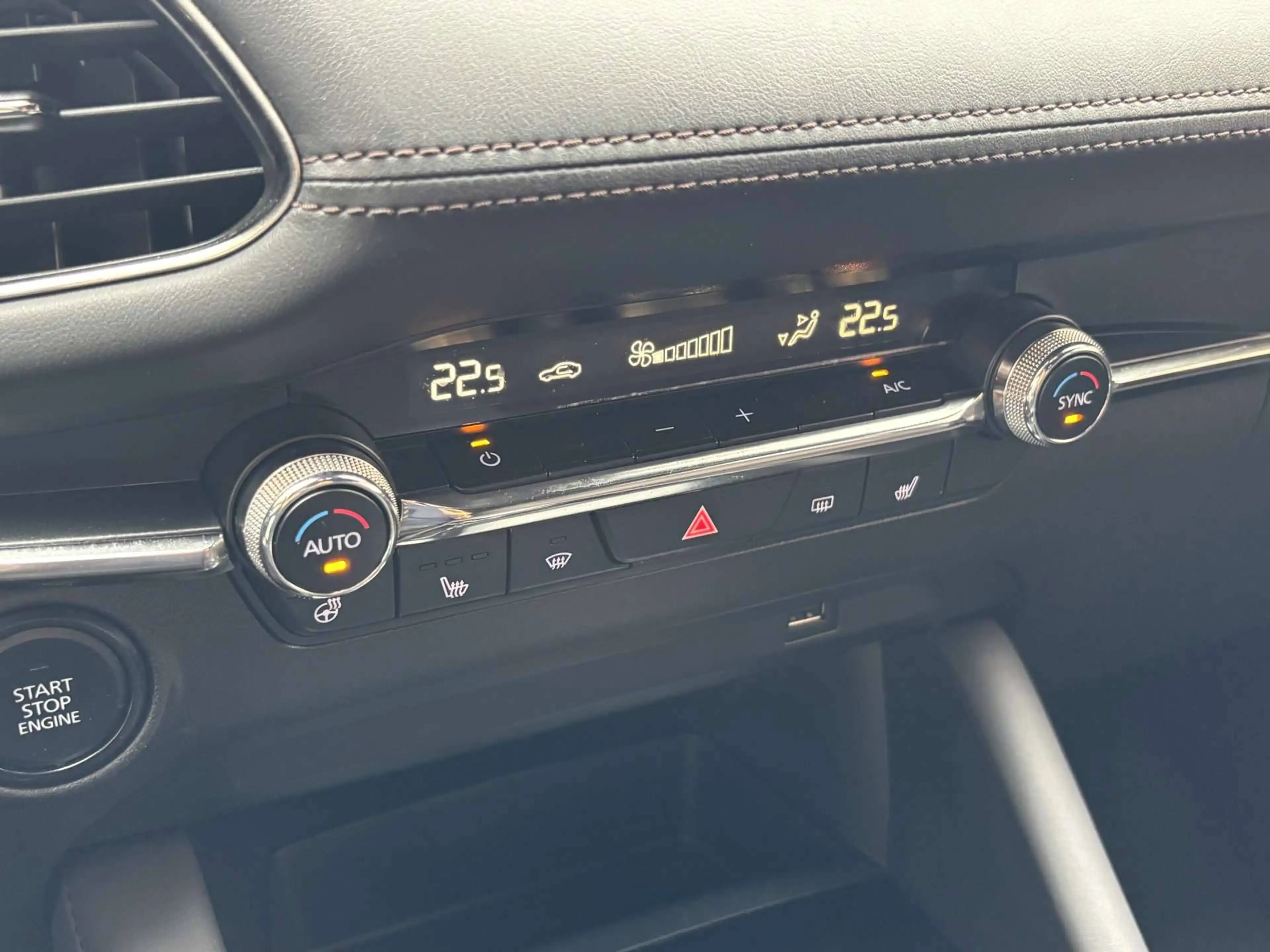 Mazda 3 3 2.0 M-HYBRID / Camera / 74000km / 12m wb — photo 10