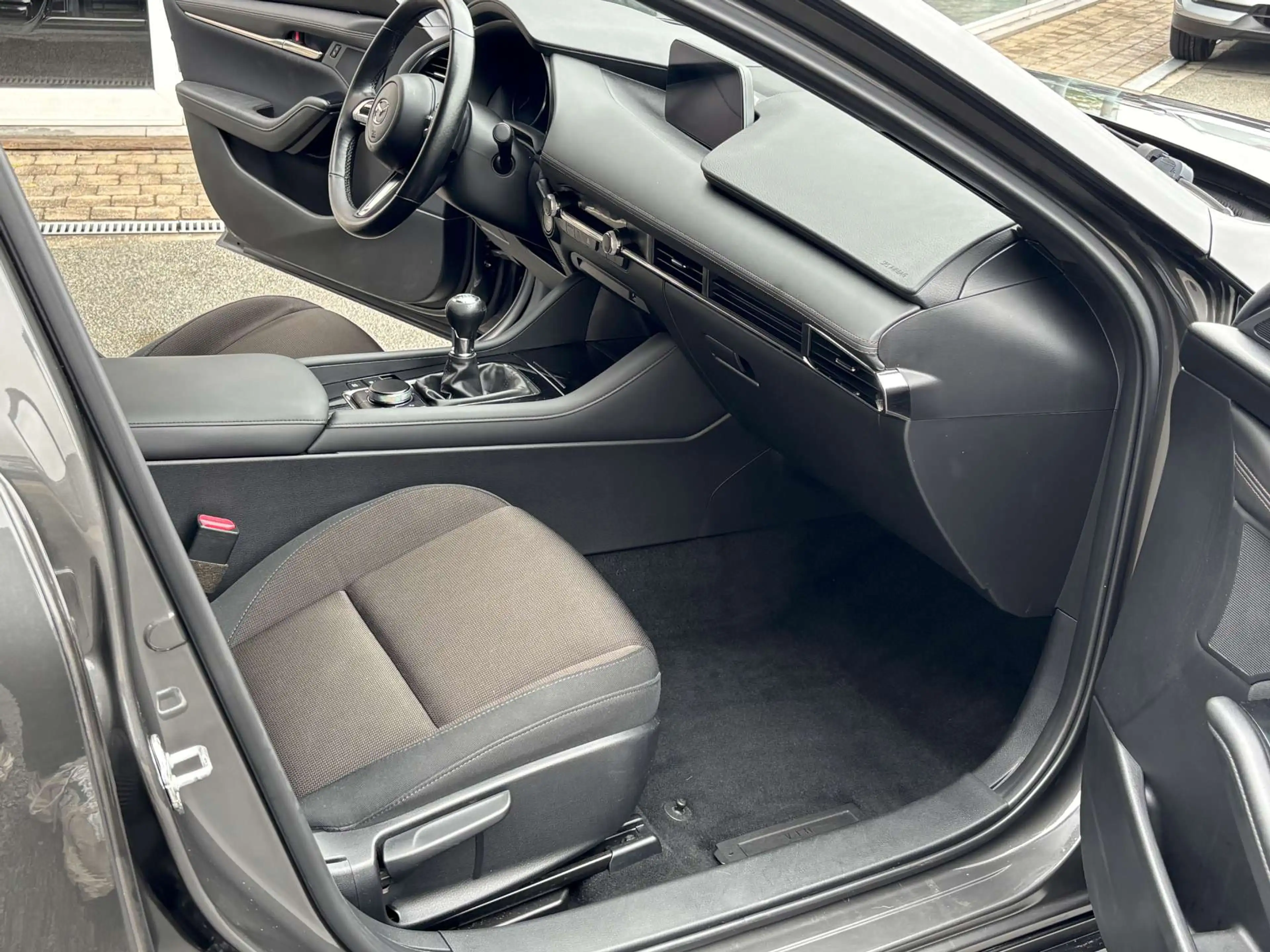 Mazda 3 3 2.0 M-HYBRID / Camera / 74000km / 12m wb — photo 6