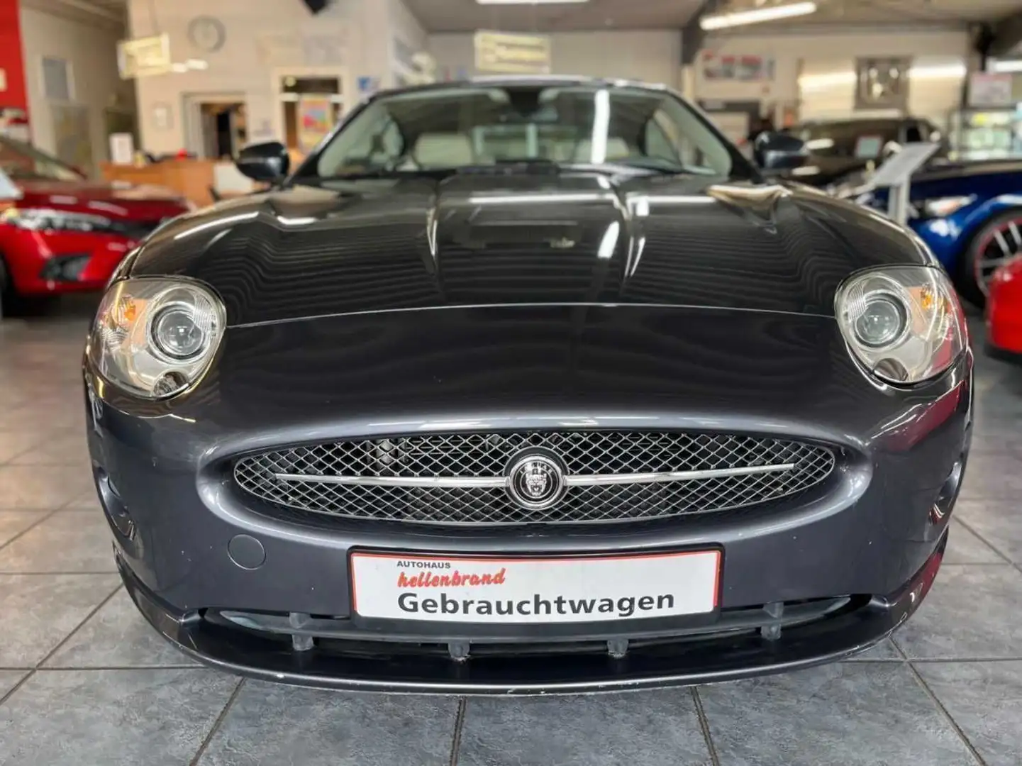 Jaguar XK 4.2L V8 Coupé*Navi* Gris - 2