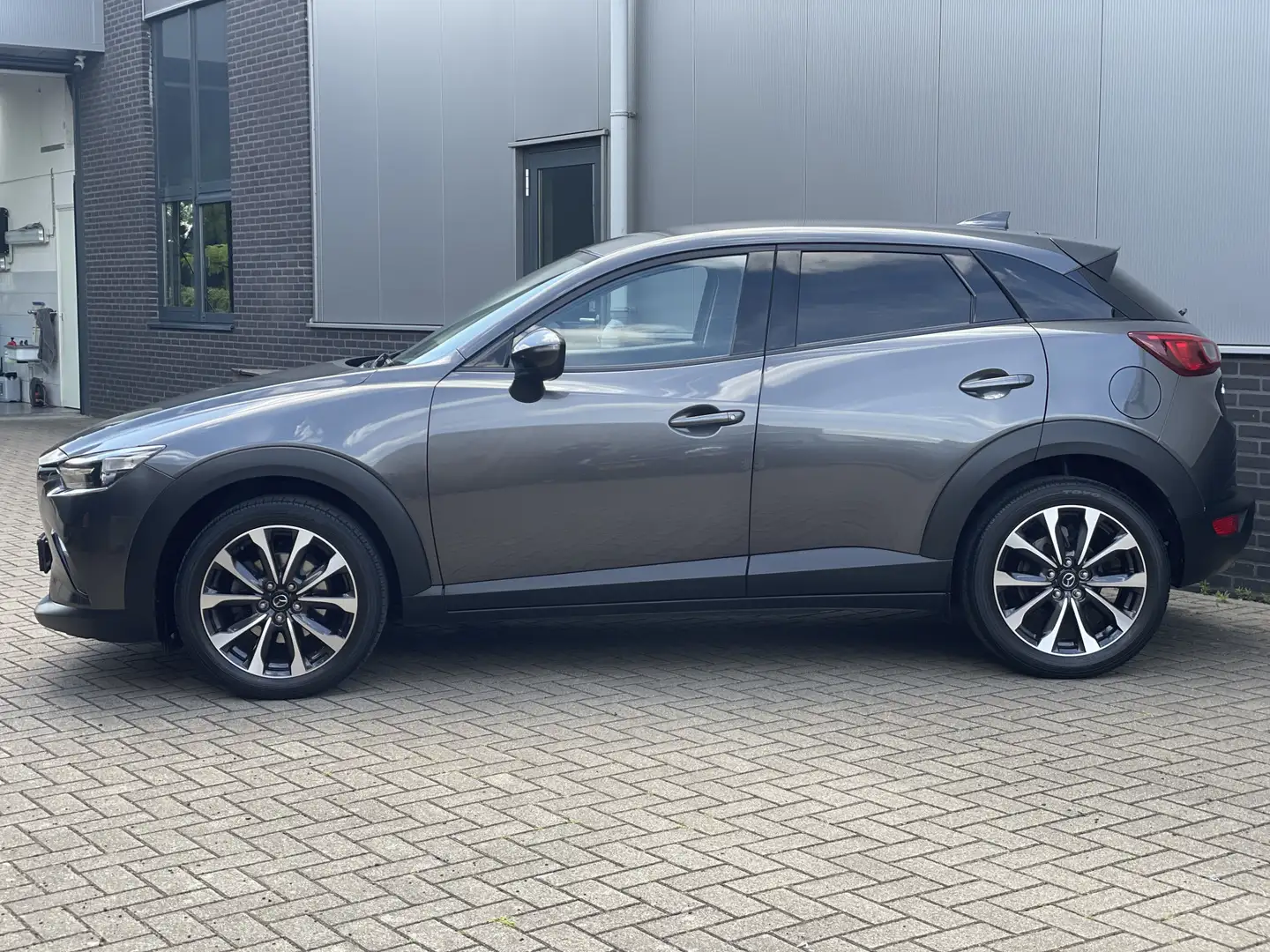 Mazda CX-3 2.0 SkyActiv-G 120 Sport Selected Gris - 2