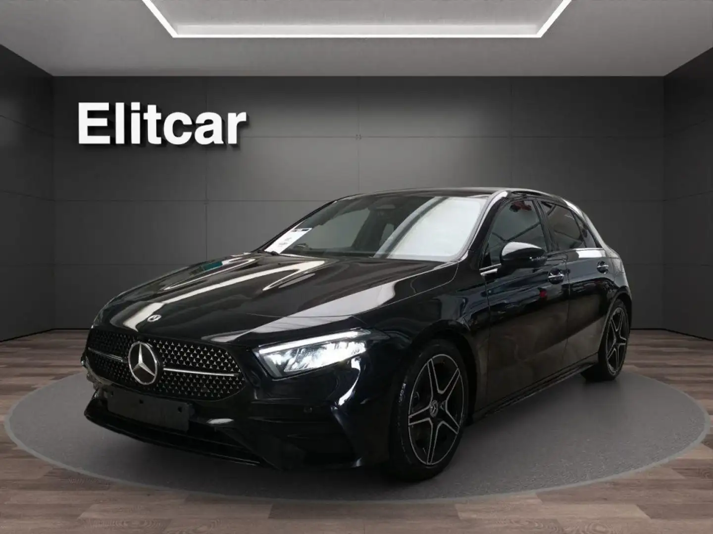 Mercedes-Benz A 180 Automatic AMG Line Advanced Plus - 1