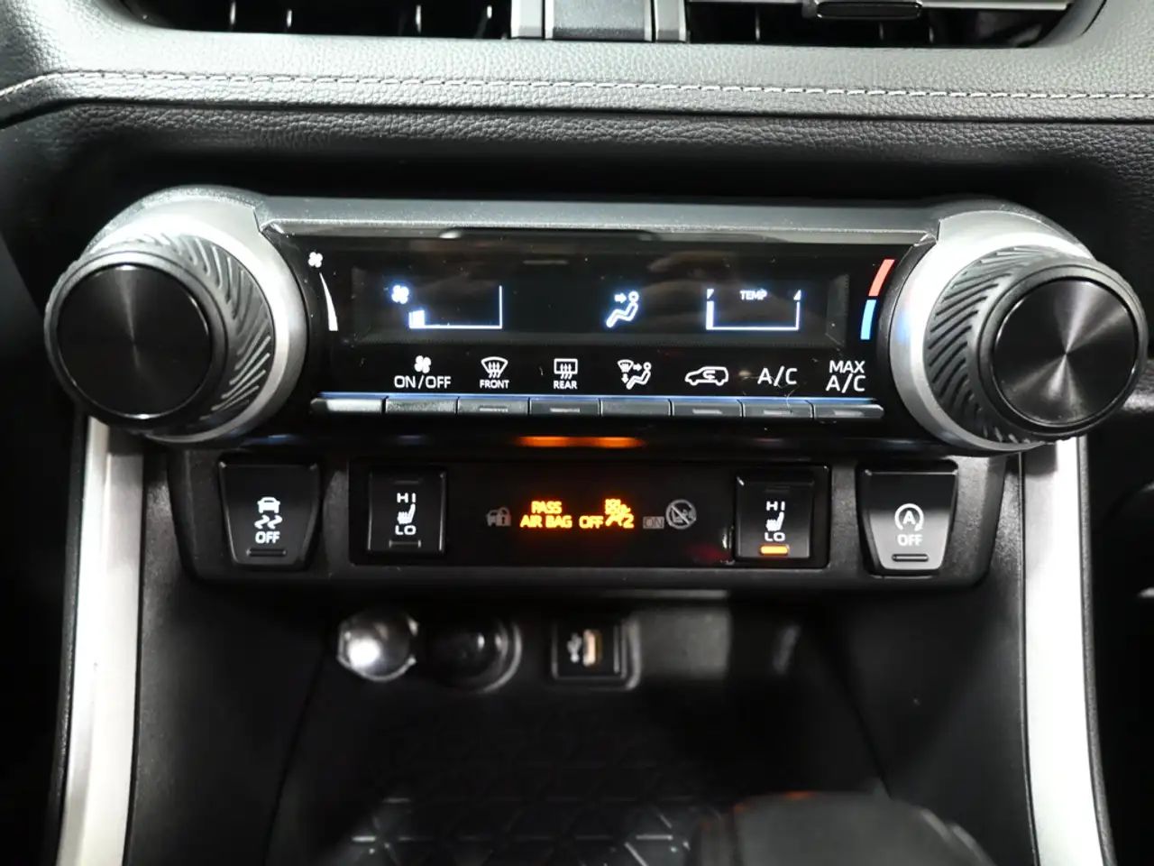 Toyota RAV 4 photo Toyota RAV 4