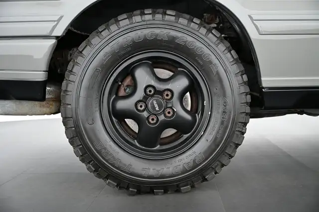 Land Rover Range Rover view 16