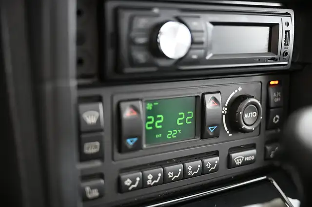 Land Rover Range Rover view 22