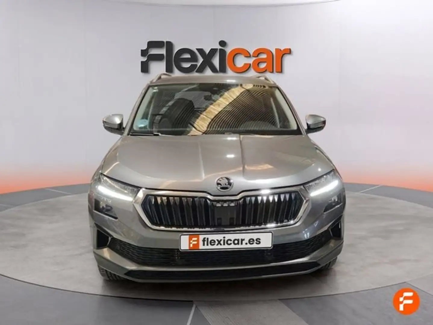 Skoda Karoq 1.5 TSI Design ACT DSG 110KW Gris - 2