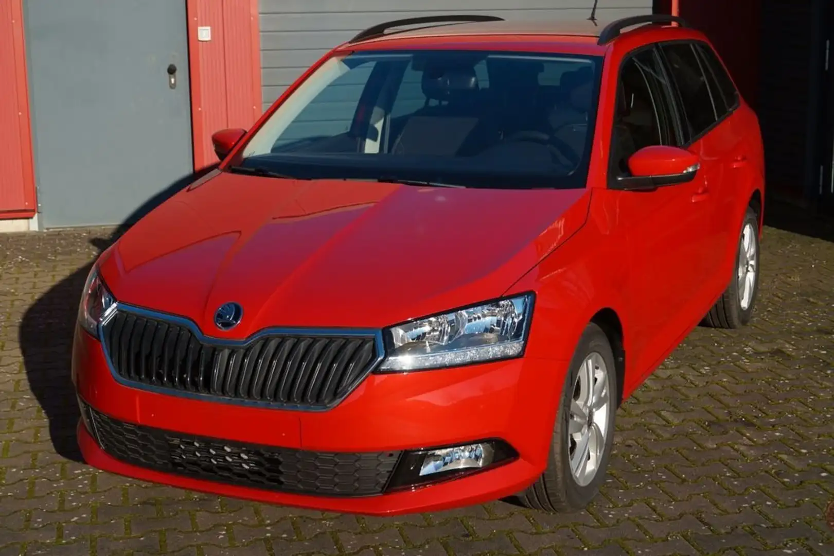 Skoda Fabia Ambition Combi Ambition Plus Tour LED Temp. Navi Rojo - 2