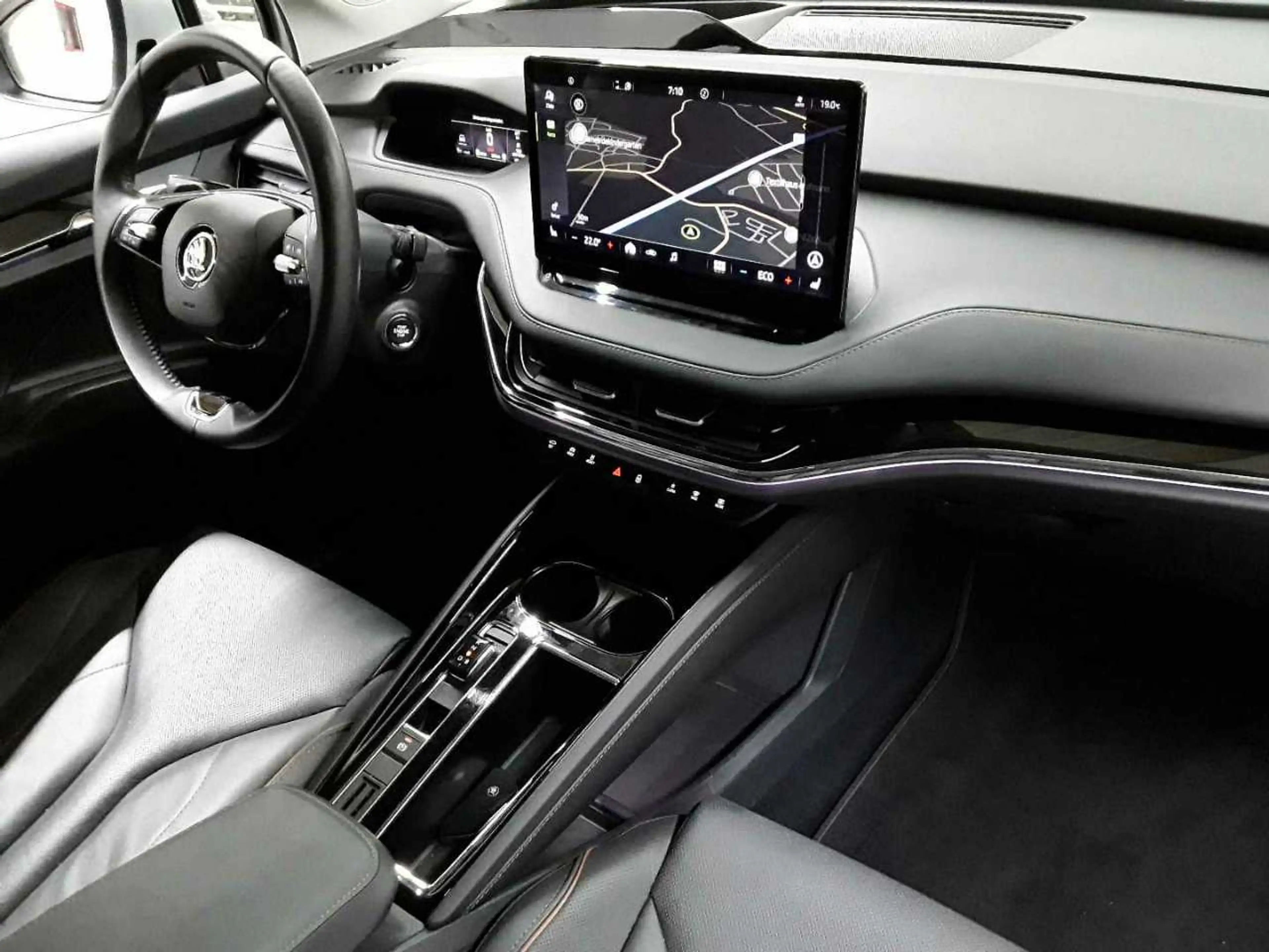 Skoda Enyaq Enyaq iV 80 Navi Leder AHK — photo 9
