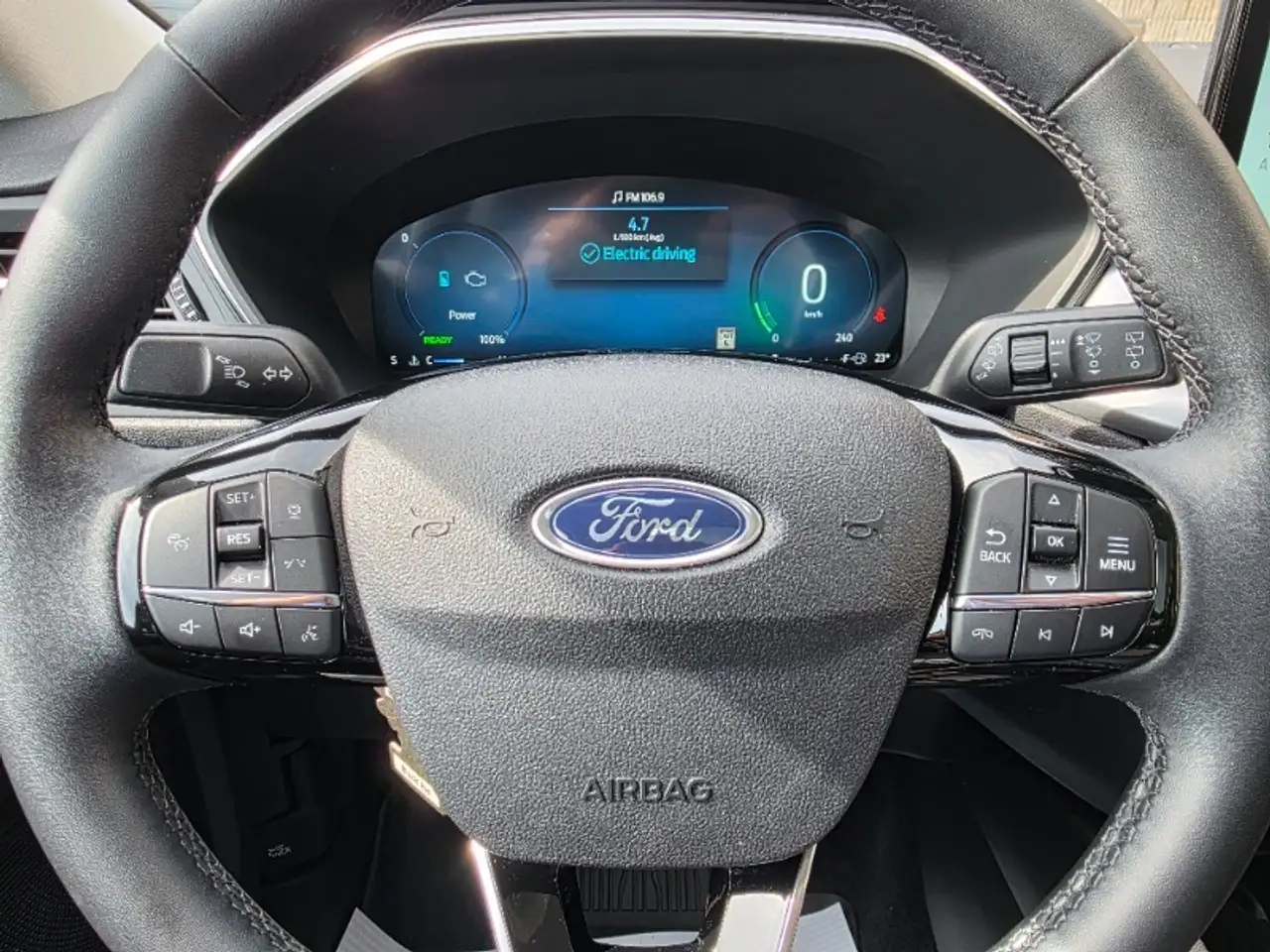 Ford Escape снимка Ford Escape