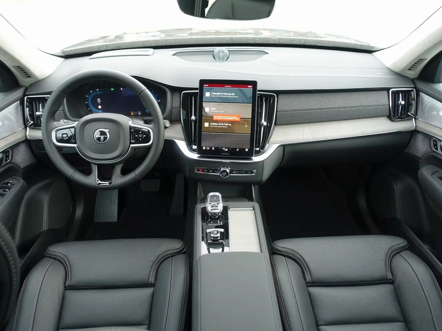 Volvo XC90 2.0 T8 Plug-in hybrid AWD Ultra Dark MY2025! Zwart - 2