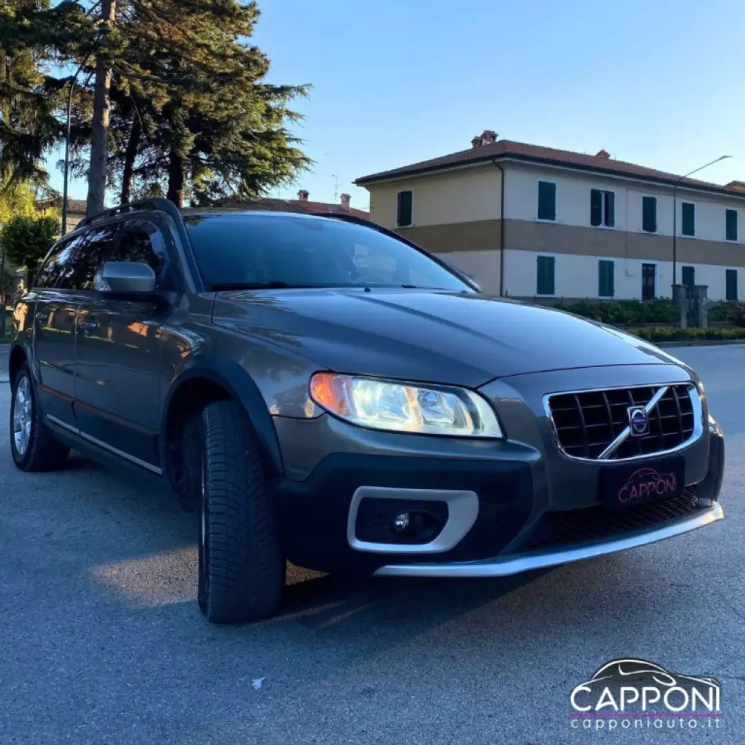 Volvo XC70 D5 AWD Braun - 2