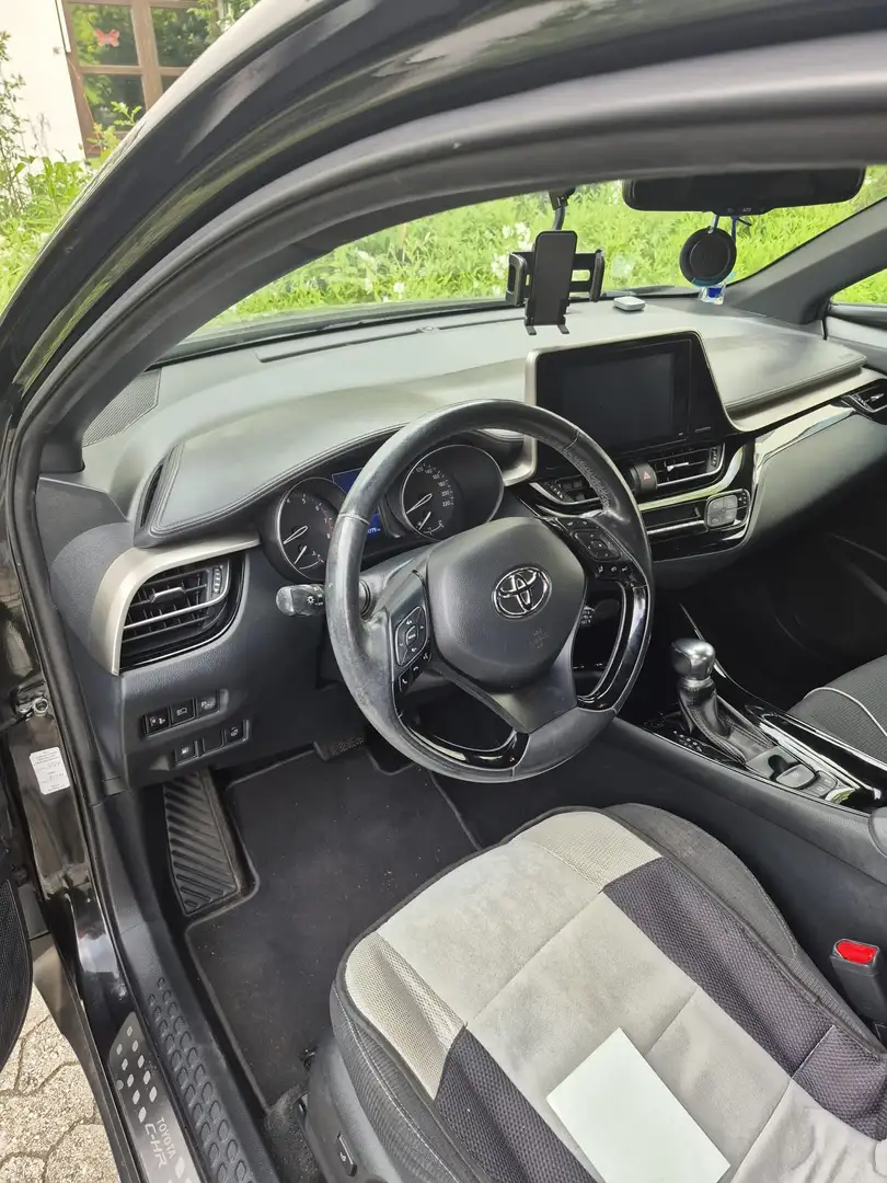 Toyota C-HR Team D Schwarz - 1