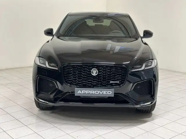 Jaguar F-Pace view 8