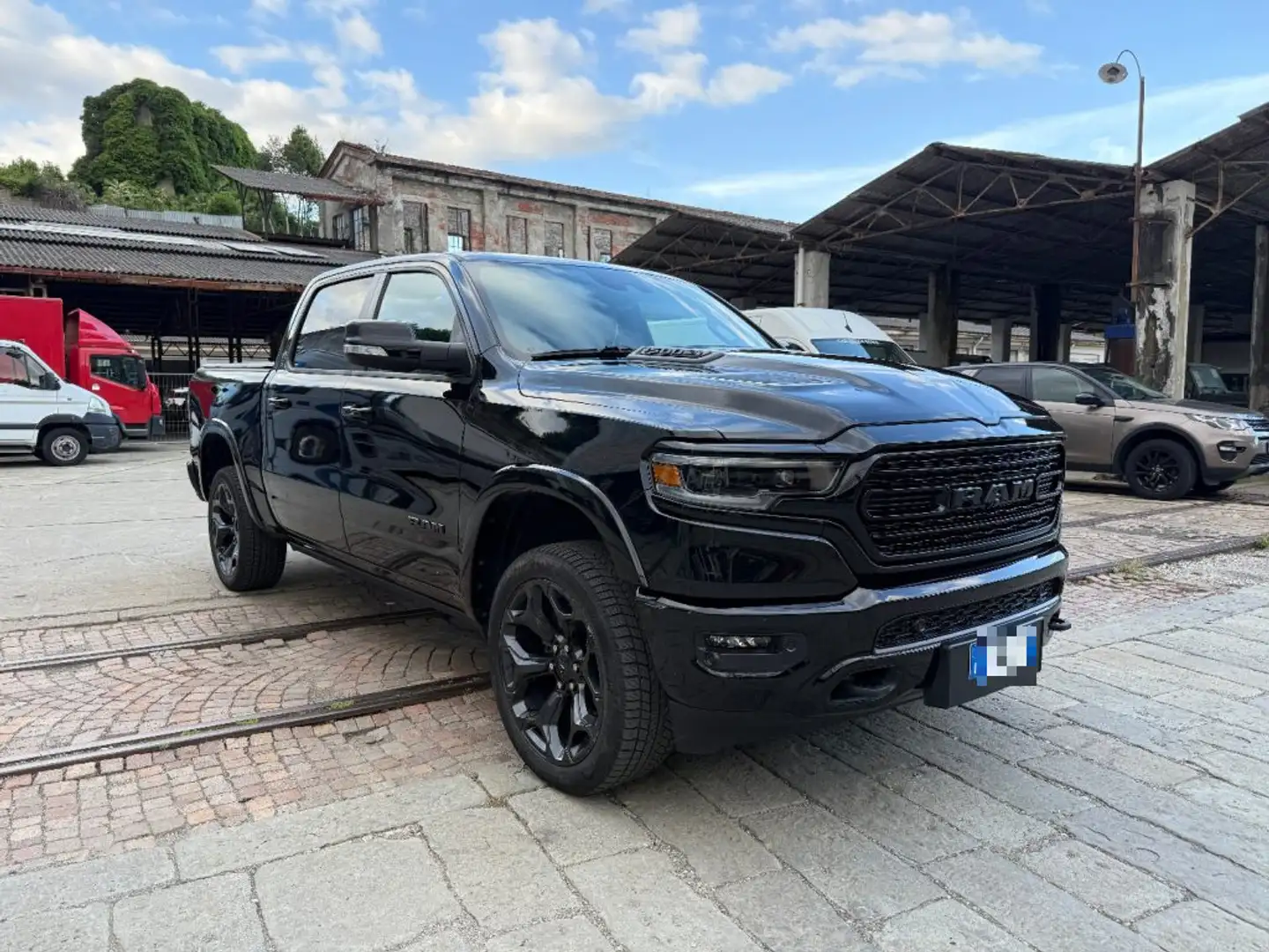 Dodge RAM 1500 LIMITED FULL OPTIONALS GPL Zwart - 2