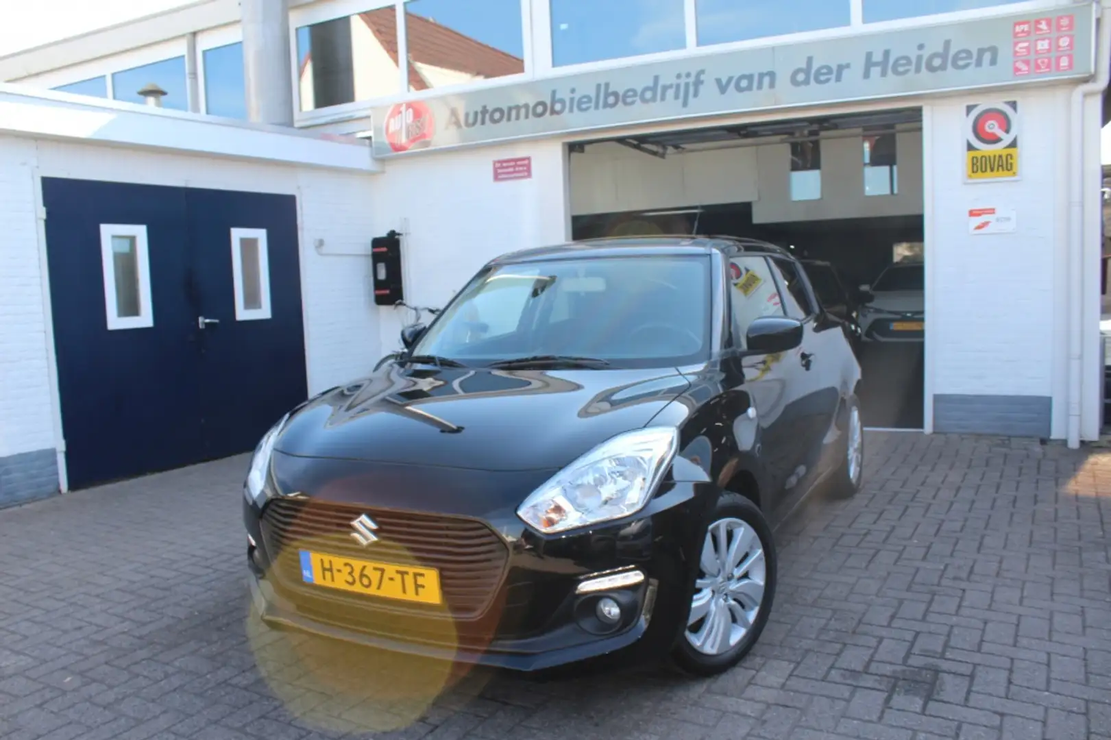 Suzuki Swift 1.2 Select Navi Automaat Nero - 1